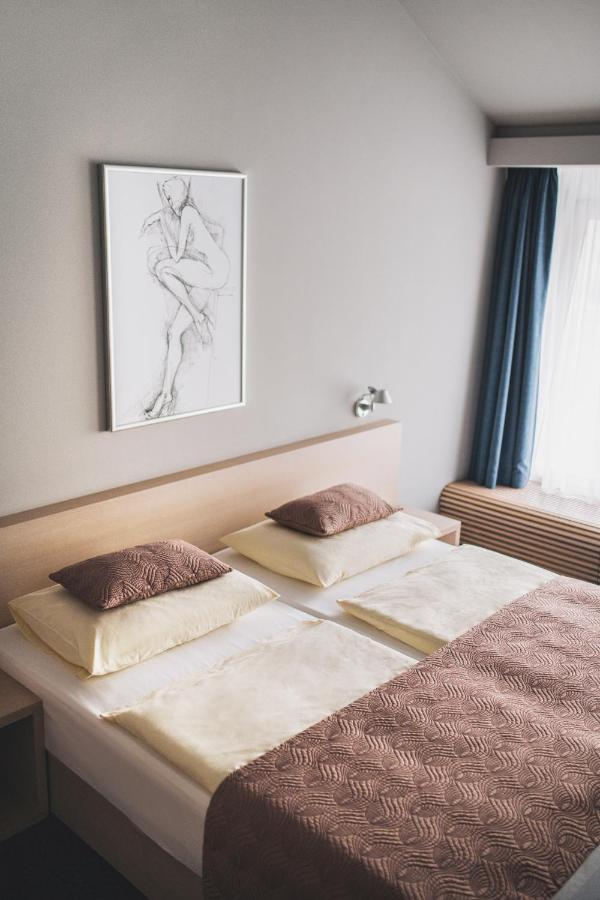 Hotel Split Kadan Luaran gambar