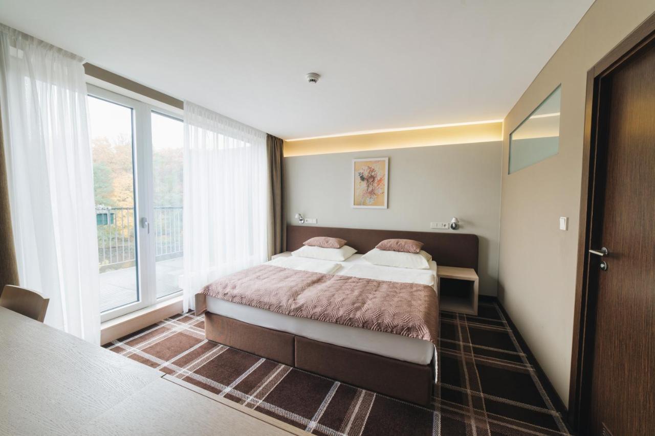 Hotel Split Kadan Bilik gambar