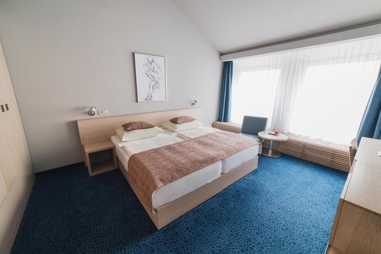 Hotel Split Kadan Bilik gambar