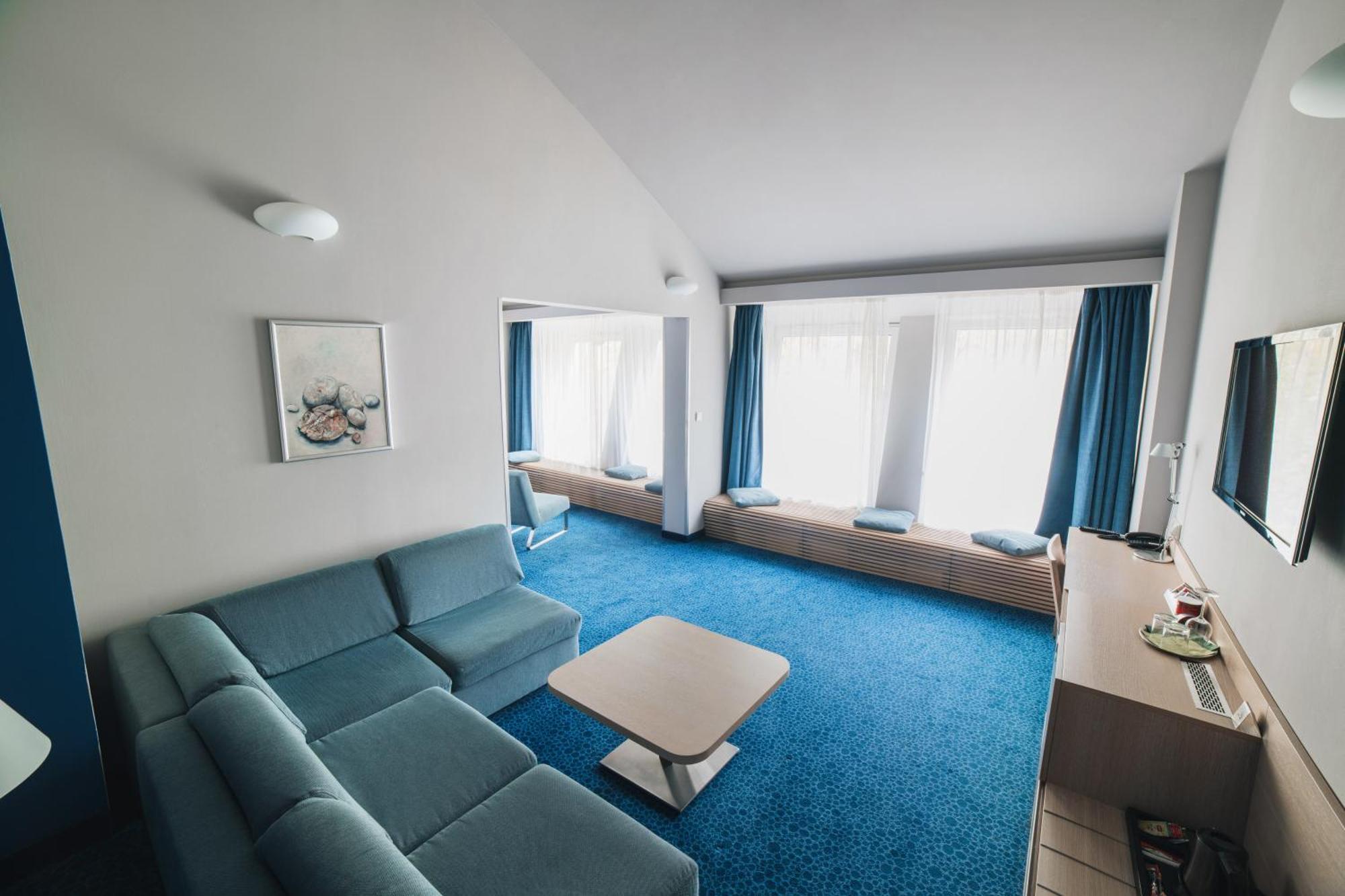 Hotel Split Kadan Luaran gambar